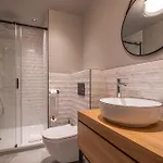 East Aparthotel