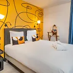 Aparthotel East 4*