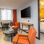 East Aparthotel 4*