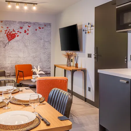 East 4* Parigi
