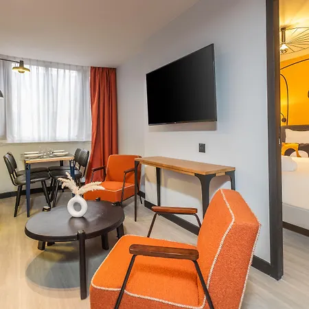 East Aparthotel 4*